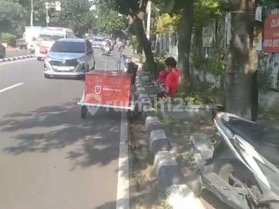 For Rent: Large Land in Kemanggisan Commercial Area