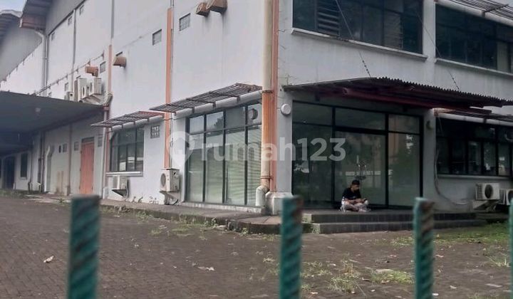 Di Sewakan Gudang Besar 3 Lantai di Taman Tekno Bsd