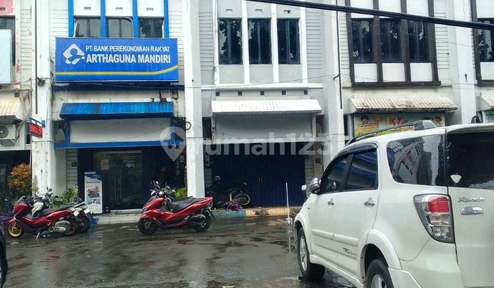 Di Sewakan Ruko 3 Lantai di Sutera Niaga 1