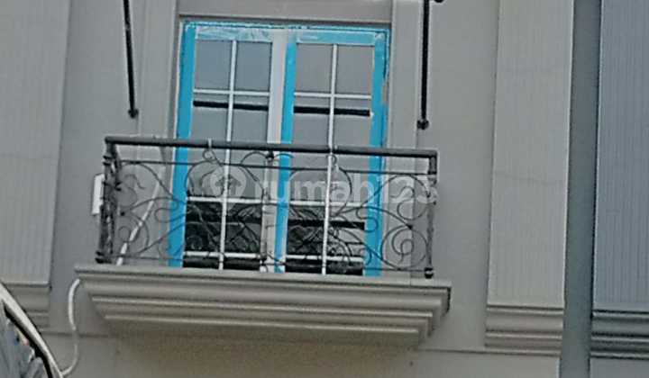 For Rent 2-Story Shop House in Commercial Area 2