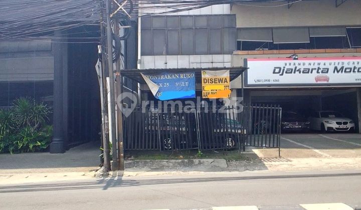 Di Sewakan Ruko 3 Lantai Di Daerah Super Komersil Radio Dalam