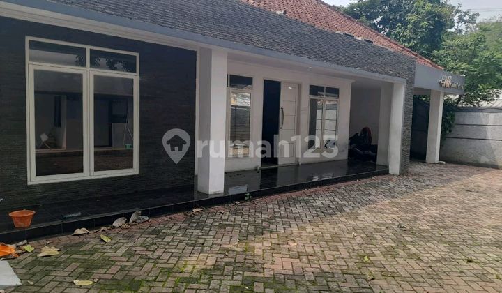 Di Sewakan Rumah untuk Usaha