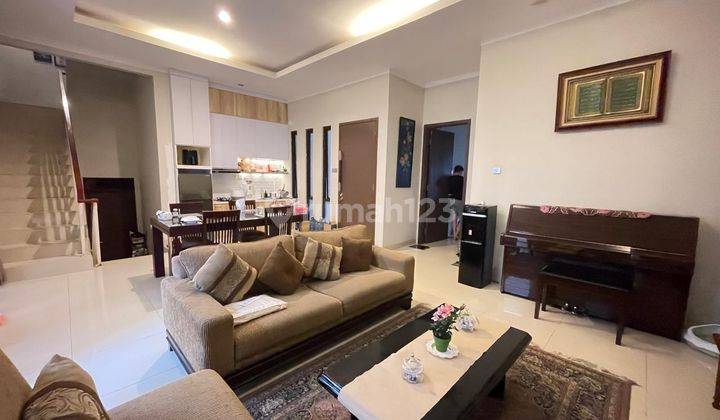 Dijual Rumah Siap Huni, Rapih Dan Bagus di Kebayoran Bintaro 2