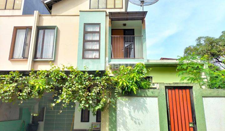 Dijual Rumah Cantik 2 Lantai di Bintaro Terrace 1