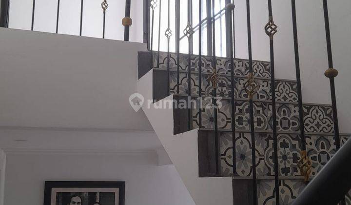 Di Sewa Rumah 2 Lantai Nyaman dan Asri di Sektor 3 Bintaro Jaya 2