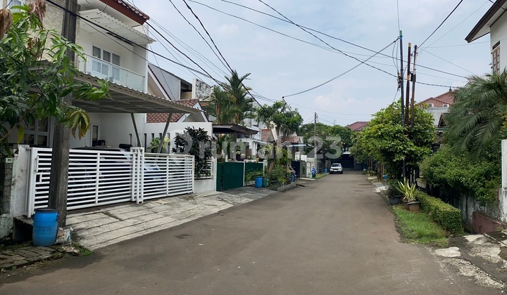 Rumah Siap Huni Kondisi Terawat Baik dan Strategis @Bintaro 2