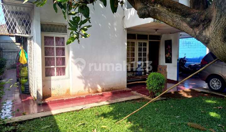 For Sale! Rumah Halaman Luas di Bni Ciputat