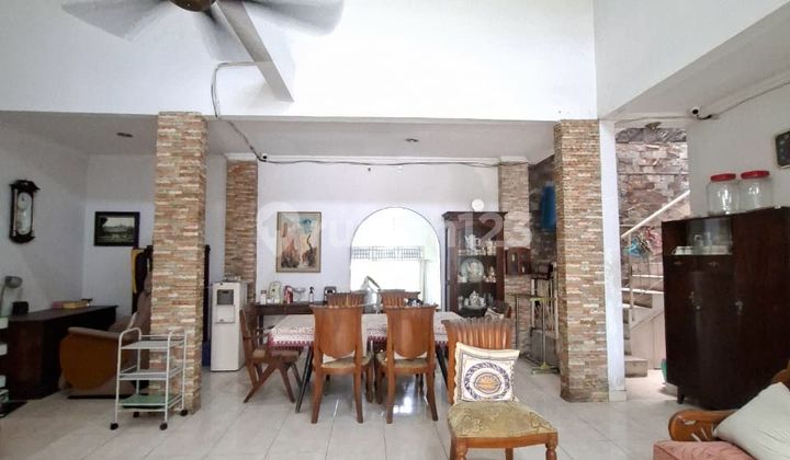 Dijual Rumah Siap Huni Luas di Bintaro Sektor 3