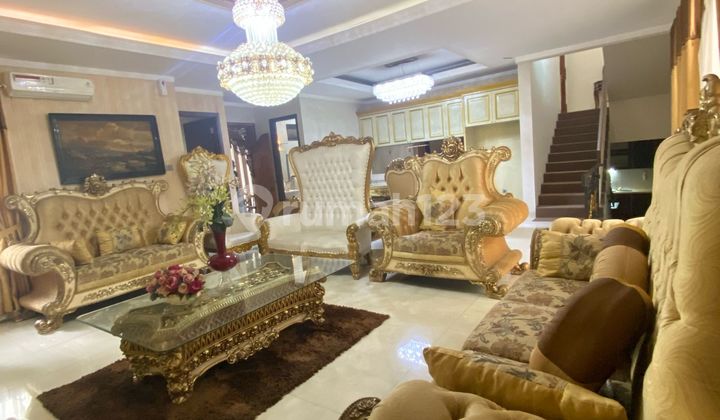 Rumah Mewah Fully Furnish di Kebayoran Bintaro Sektor 7
