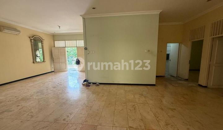 For Sale! Rumah Luas Lokasi Strategis di Perumahan Asri Bintaro Sektor 3 - Dekat Akses Toll dan Stasiun!