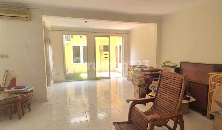 For Sale! Rumah Luas 2 Lantai di Puri Bintaro Sektor 9 - Harga Nego!