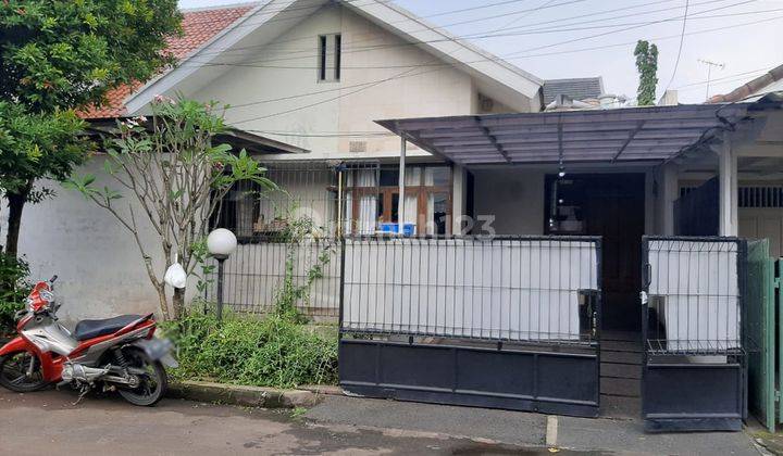 Dijual Rumah Luas Siap Huni di Bintaro Sektor 3A 2