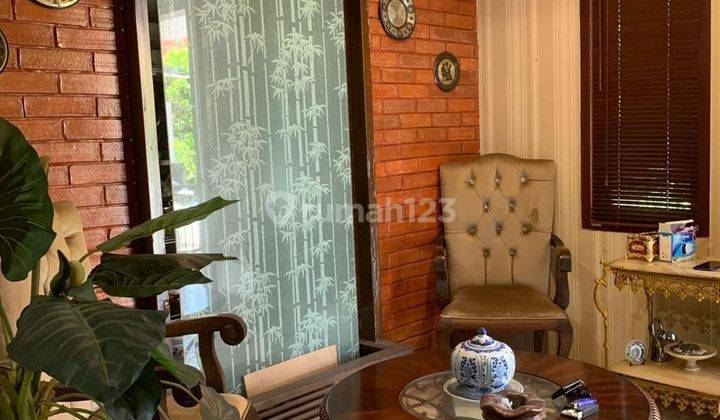 Dijual Rumah Cantik 2 Lantai di Bintaro Sektor 5 2