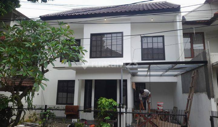 Di Sewa Rumah 2 Lantai Nyaman dan Asri di Sektor 3 Bintaro Jaya 1