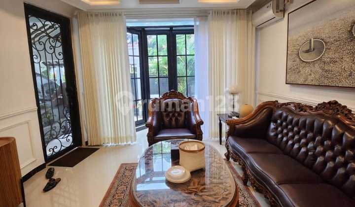 Dijual Rumah Mewah dan Luas di Camar, Bintaro Sektor 3 - Lokasi Premium, Harga Terjangkau! 