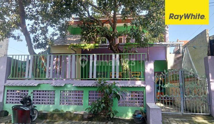 Rumah 2 lantai Disewakan di Jalan Petemon Surabaya Pusat 1