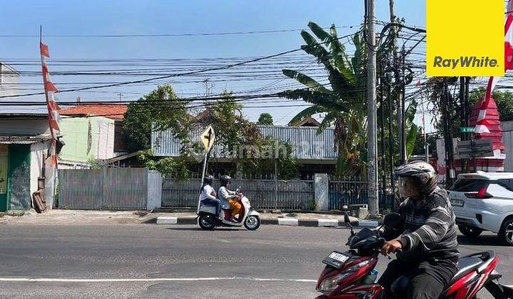 Disewakan Rumah Strategis di Nol Jalan Raya Mastrip Surabaya  1