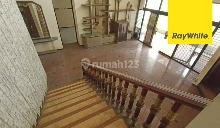 Rumah 2 Lantai di Jalan Argopuro,surabaya Pusat