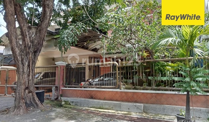 Dijual Rumah 2 Lantai SHM di Jl Residen Sudirman Surabaya 1
