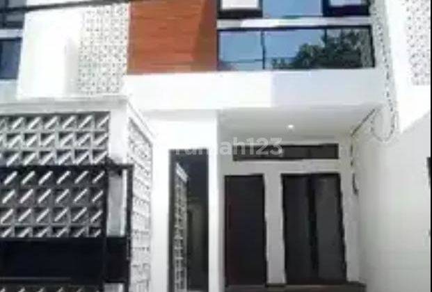 Dijual Rumah 2 Lantai SHM di Darmo Harapan Indah Surabaya 2