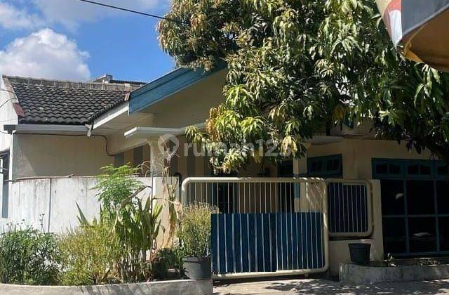 Dijual Rumah SHM di Karang Klumprik Barat Wiyung Surabaya 1