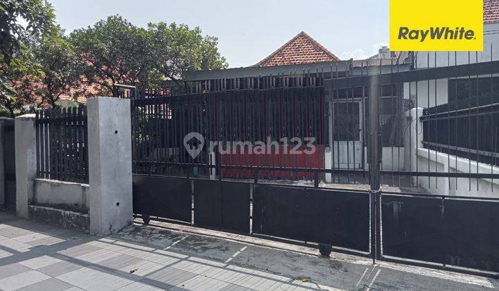 Dijual Rumah SHM Pusat Kota di Jalan Walikota Mustajab Surabaya 1