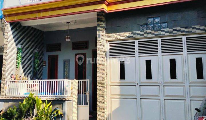 Dijual Rumah SHM di Jalan Simokerto Surabaya 1