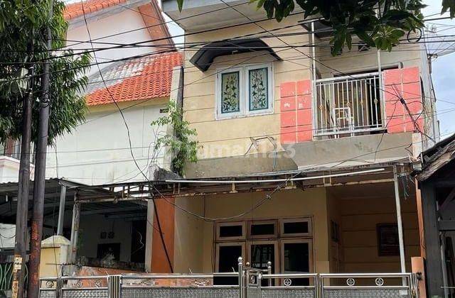 Dijual Rumah 2 lantai di Jalan Dukuh Kupang Surabaya 1