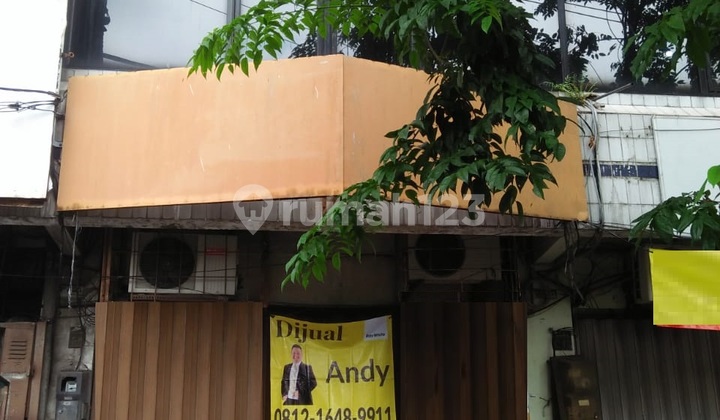 For Sale Shop House on Semut Megah Street, Central Surabaya. 1