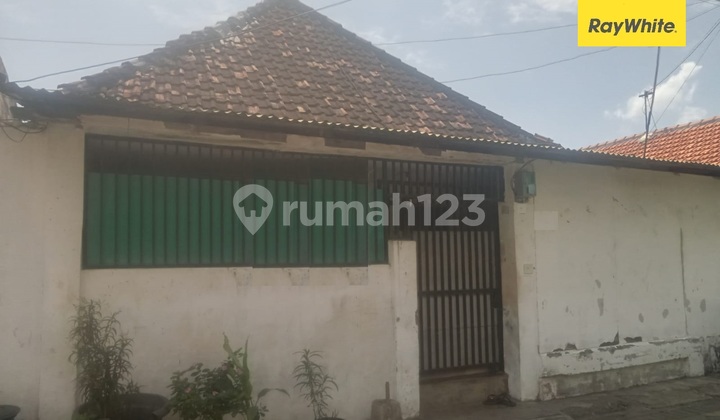 House for Sale in Simokerto Surabaya 1