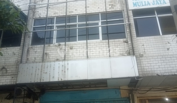 For Rent: Shop House on Tembaan Street, Central Surabaya 1