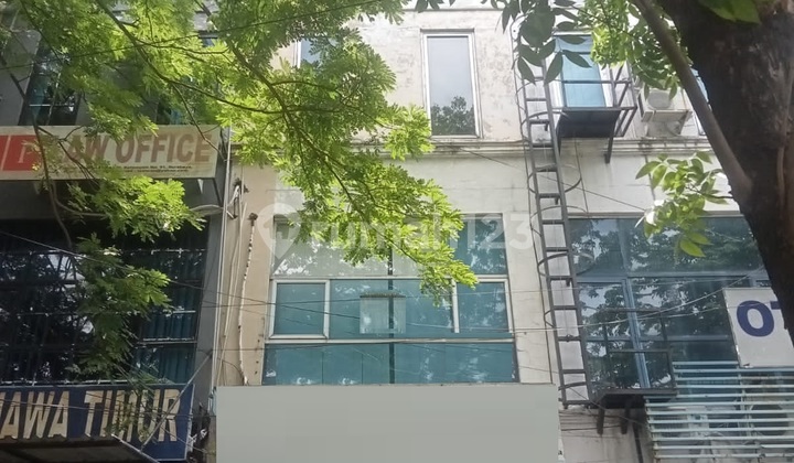 For Rent: Shop House on Ketampon Street, Central Surabaya 1