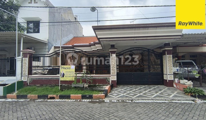 Disewakan Rumah di Jalan Tenggilis Mejoyo Selatan Surabaya 1