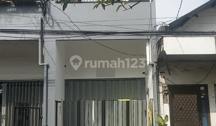 Disewakan Ruko 2 lantai di Petemon Kali Surabaya Pusat 1