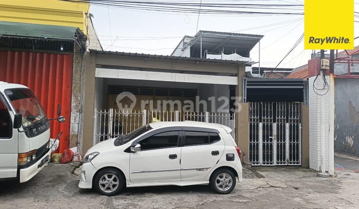 Rumah Disewakan di Jalan Raya Pulo Wonokromo Surabaya 1