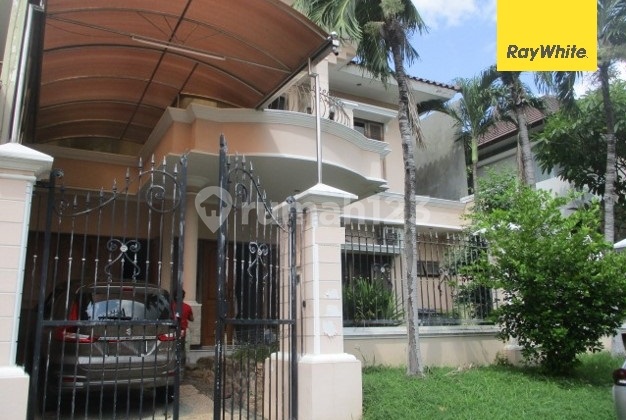 Dijual Rumah Lelang Di Graha Family Surabaya 1