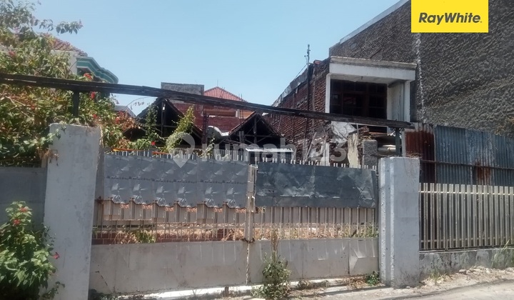 For Sale House on Pacar Kembang Street Central Surabaya 1