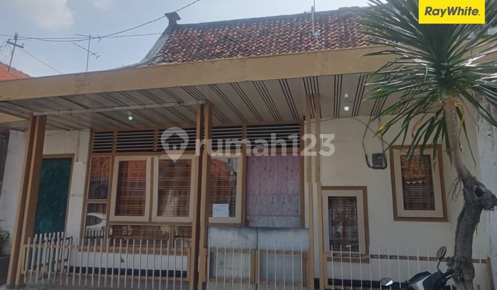 Disewakan Rumah di Jalan Plampitan Surabaya Pusat 1