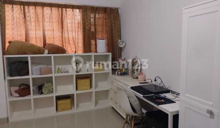 Rumah Bagus Jelambar Strategis Lantai 1