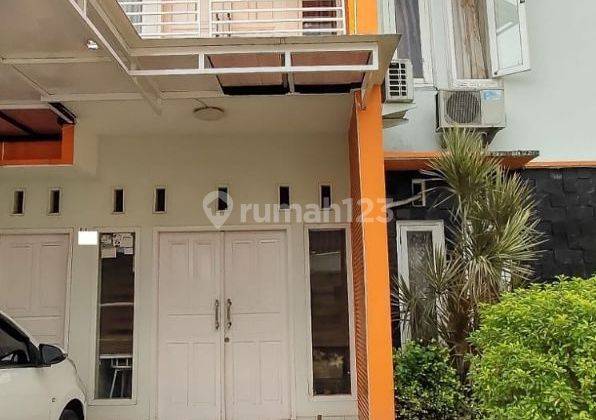 Butuh cepat rumah 2 lantai dalam cluster di Bintara  2