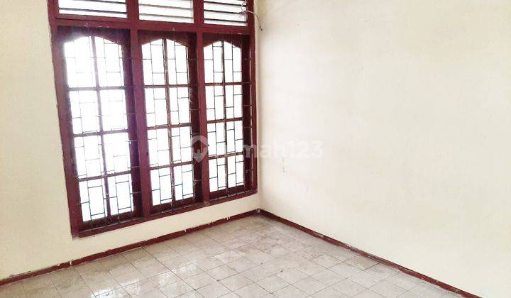 Rumah di Taman Meruya Ilir, Kebon Jeruk Lokasi Strategis, Fhm 4