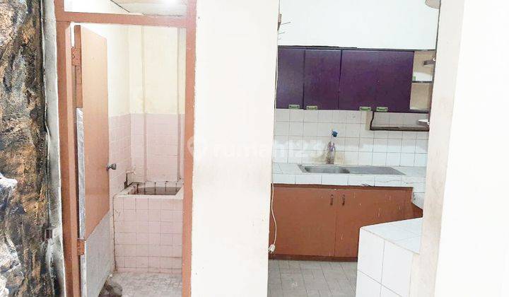 Rumah di Taman Meruya Ilir, Kebon Jeruk Lokasi Strategis, Fhm 6