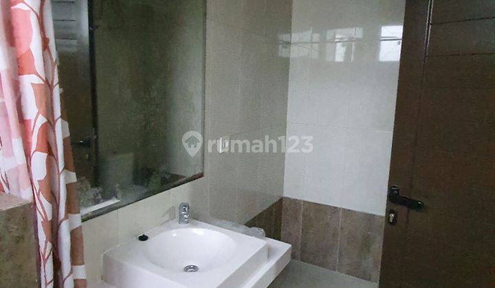 Disewakan Rumah 2 Lantai Semi Furnish  Dekat Aeon Mall Bsd  2