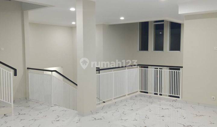 Dijual Cepat Rumah baru,mewah,cantik dkt pintu tol BSD 1