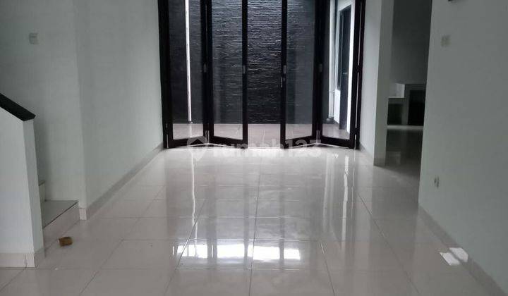 Dijual Rumah baru dan cantik di Graha raya Bintaro 1