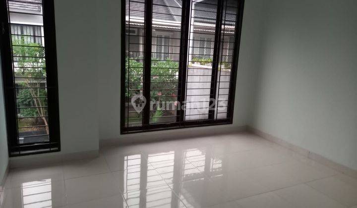 Dijual Rumah baru dan cantik di Graha raya Bintaro 2