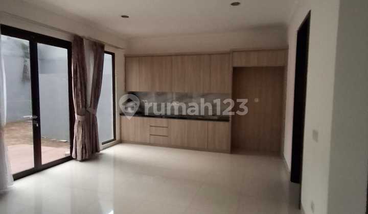 Disewakan Rumah Besar,bagus Dekat Aeon Mall Dekat Akses Toll Bsd Disewakan Rumah Besar,bagus Dekat Aeon Mall Dekat Akses Toll Bsd