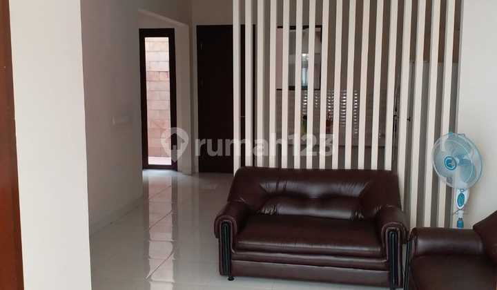 For Rent Beautiful House Near Aeon Mall and BSD Toll Road.