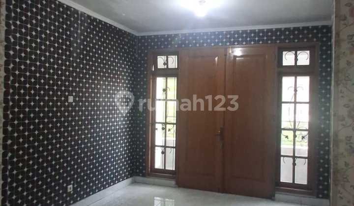 For Sale Large House in Giri Loka Bsd with the Best Price 2