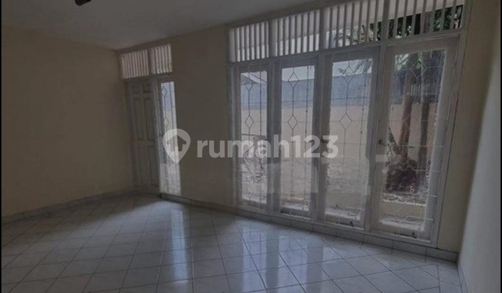 Quick Sale House in Taman Himalaya, Lippo Karawaci, Tangerang 2